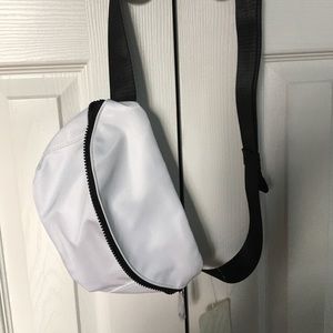 Fabletics fanny pack